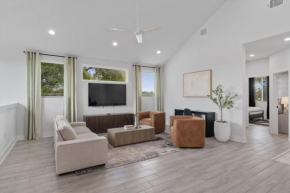 Luxury Combined Homes - Downtown Access - Balcony